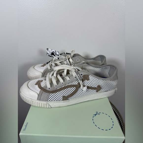 0FF-WHITE LOW VULCANIZED MESHNET - Picture 8 of 12